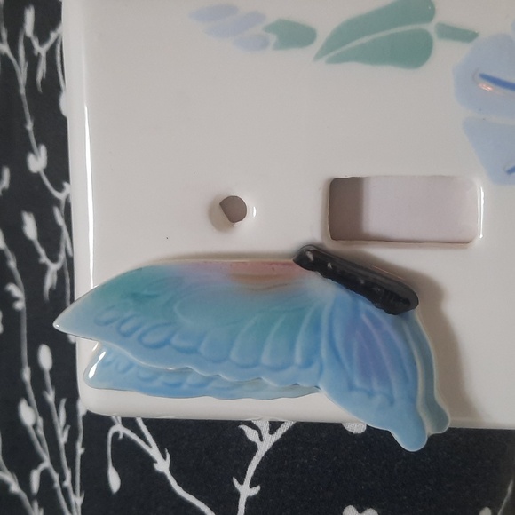 Vintage Handpainted Ceramic 3D Butterfly Light Switch Cover - Picture 2 of 8